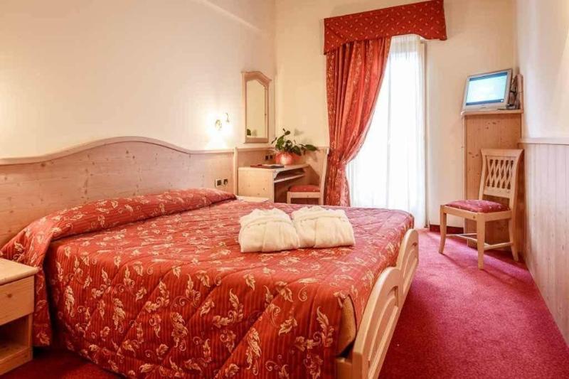 Beverly Alps Hotel & Spa Пінцоло Екстер'єр фото