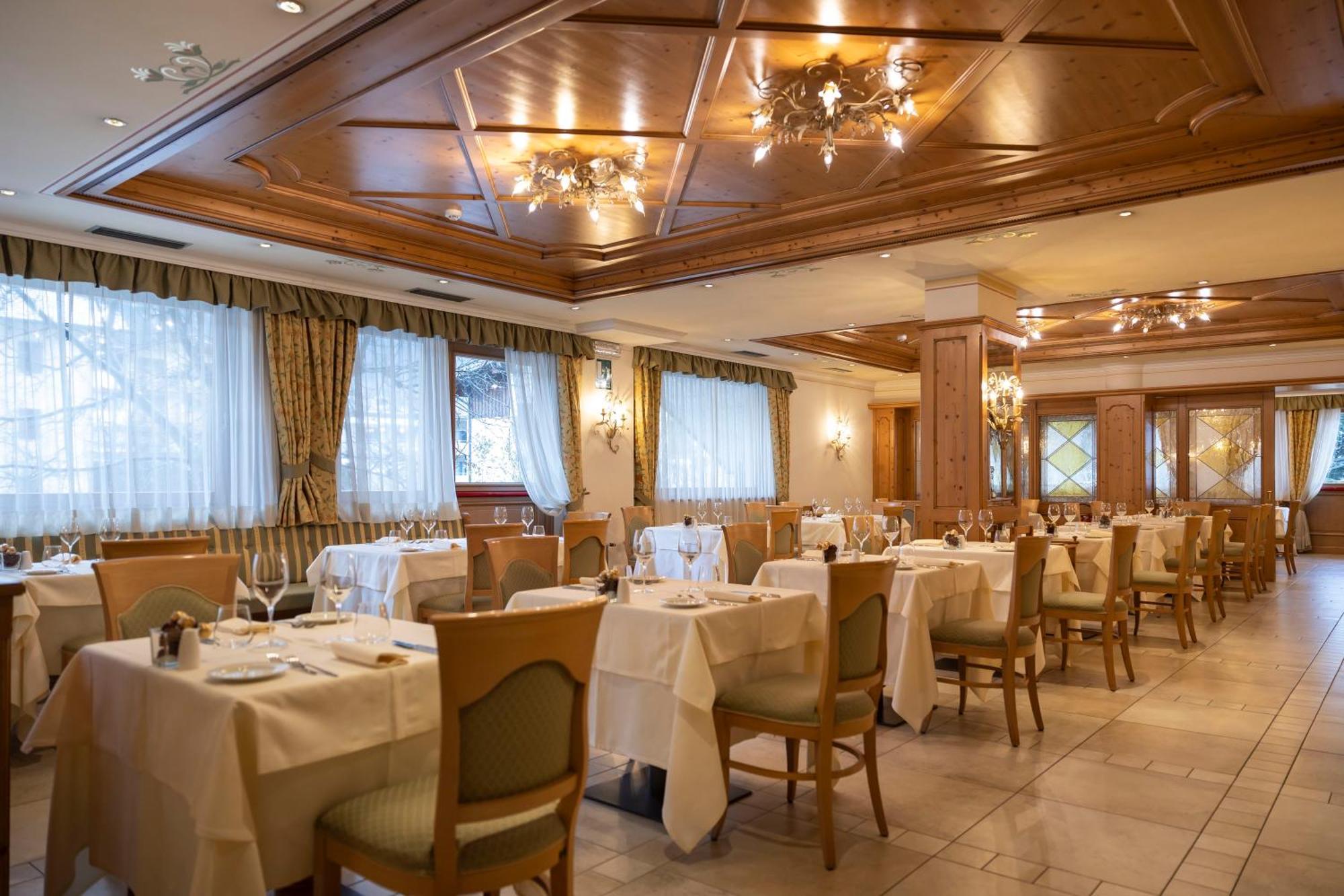 Beverly Alps Hotel & Spa Пінцоло Екстер'єр фото