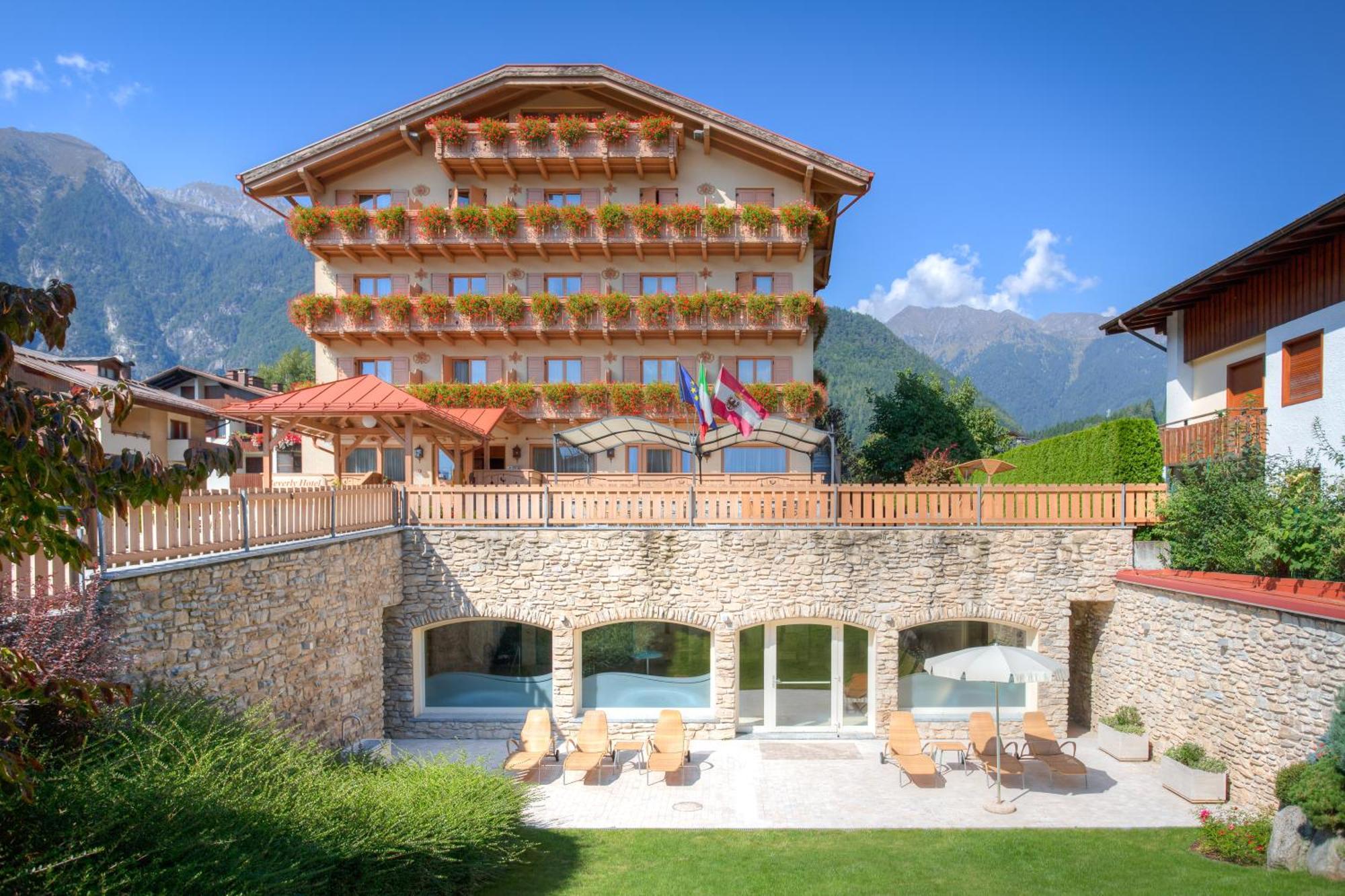 Beverly Alps Hotel & Spa Пінцоло Екстер'єр фото