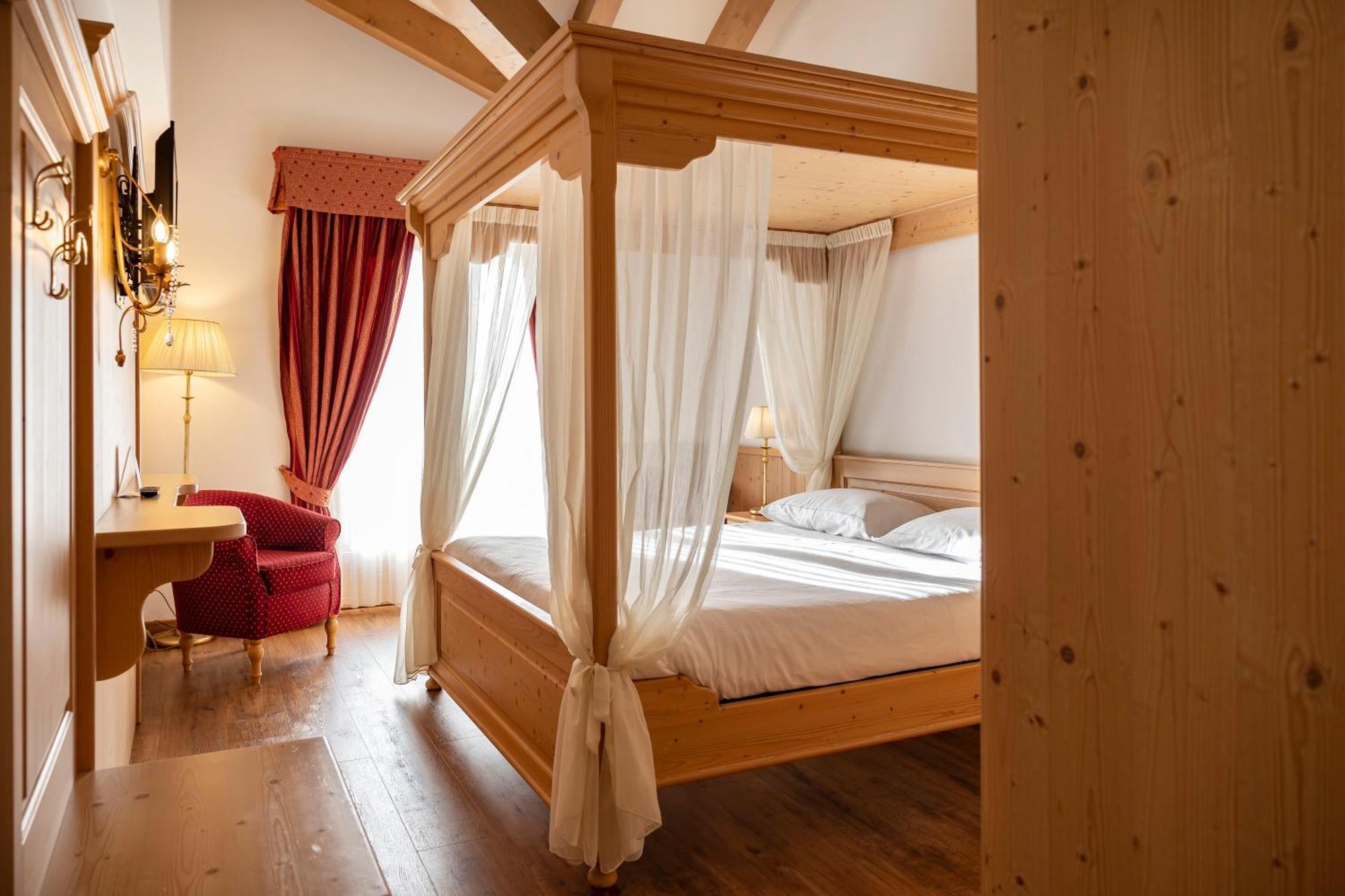 Beverly Alps Hotel & Spa Пінцоло Екстер'єр фото