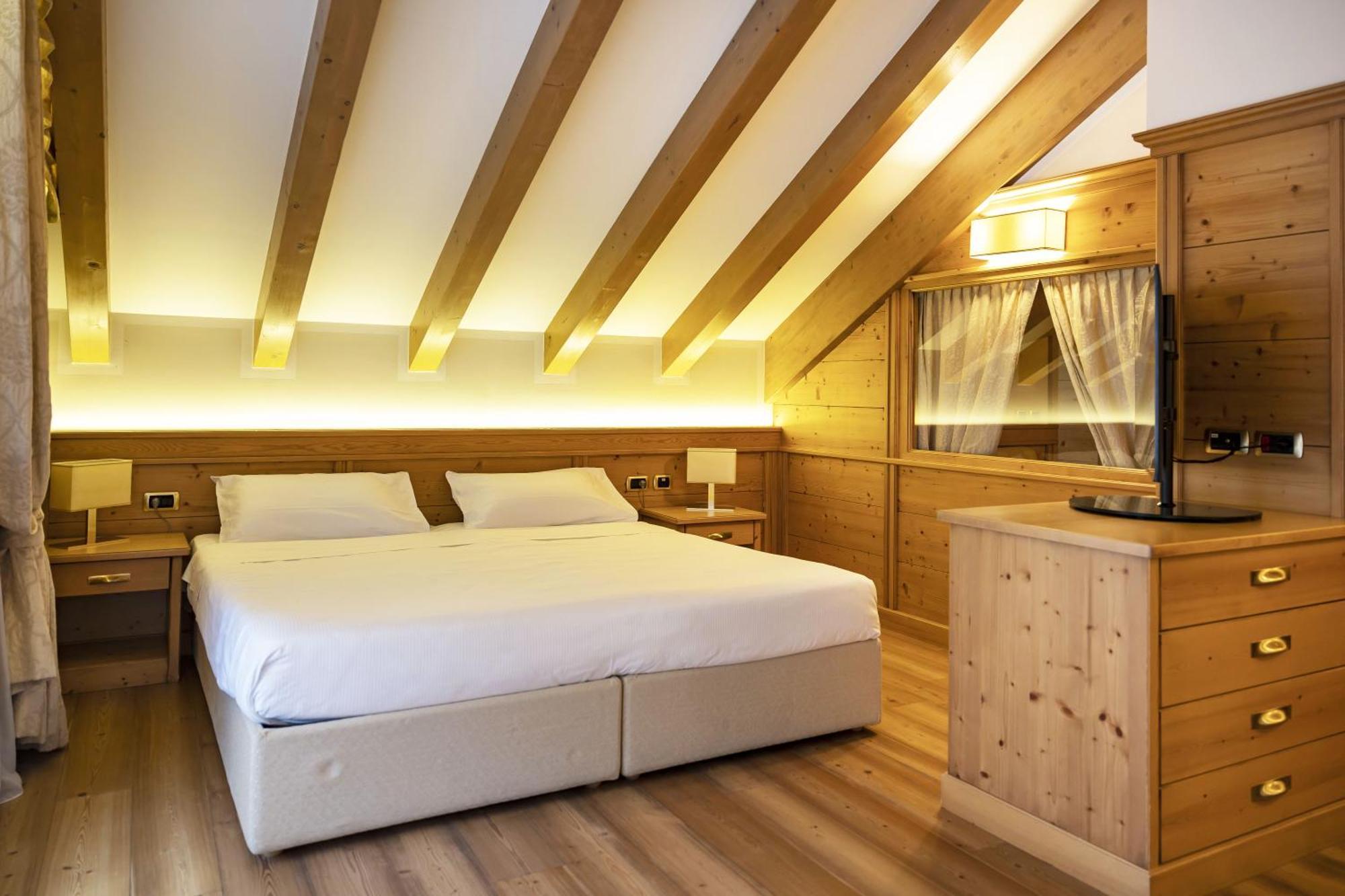 Beverly Alps Hotel & Spa Пінцоло Екстер'єр фото
