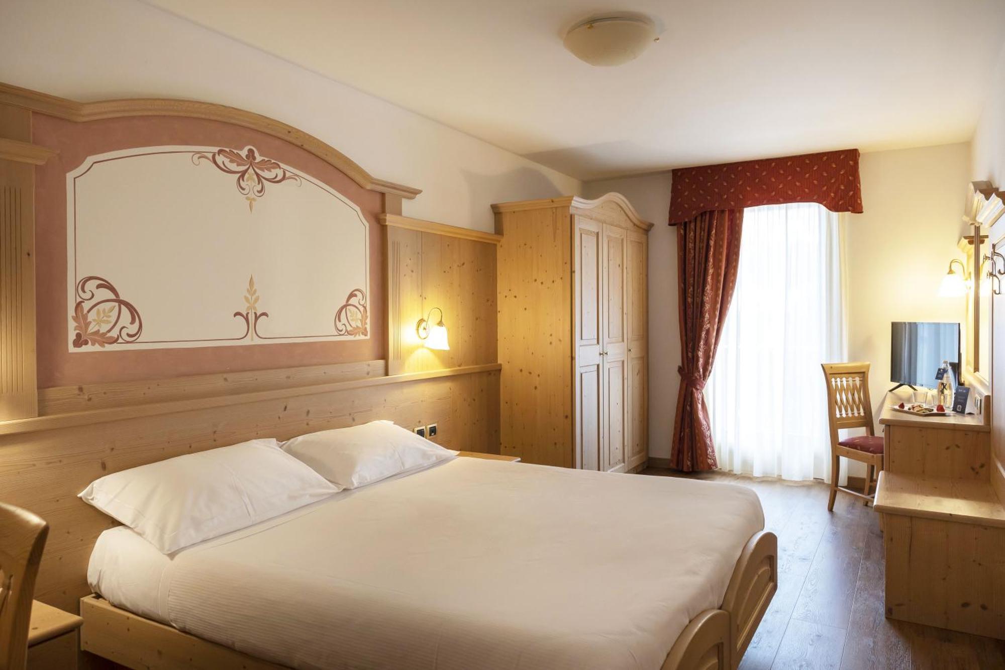 Beverly Alps Hotel & Spa Пінцоло Екстер'єр фото